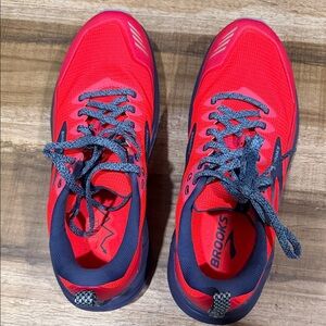 Brooks Men's Vibrant Red and Navy Athletic Shoes